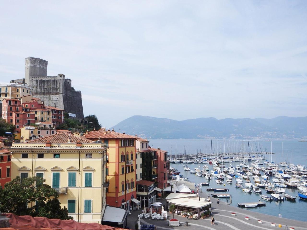Mansarda Laura Apartment Lerici Exterior foto